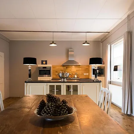 Semesterbostad De Hees *