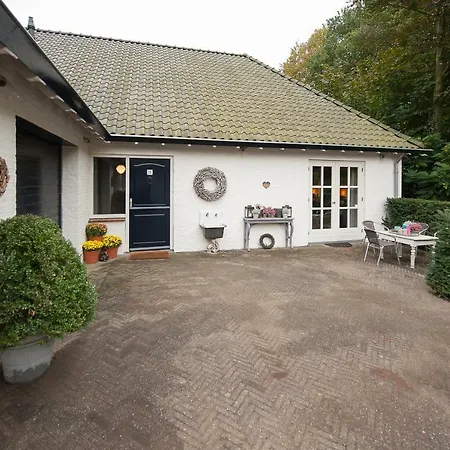 De Hees Semesterbostad